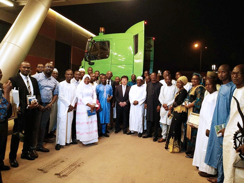 2019 SINOTRUK et TOGUNA ont organisé avec succès une réunion de remerciement, grâce aux personnes de tous les horizons au Mali pour leur reconnaissance et leur soutien à la marque SINOTRUK.Et les transporteurs sont largement invités à visiter le ...